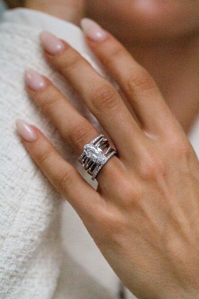 The Luna Ring (3.7 Carat)