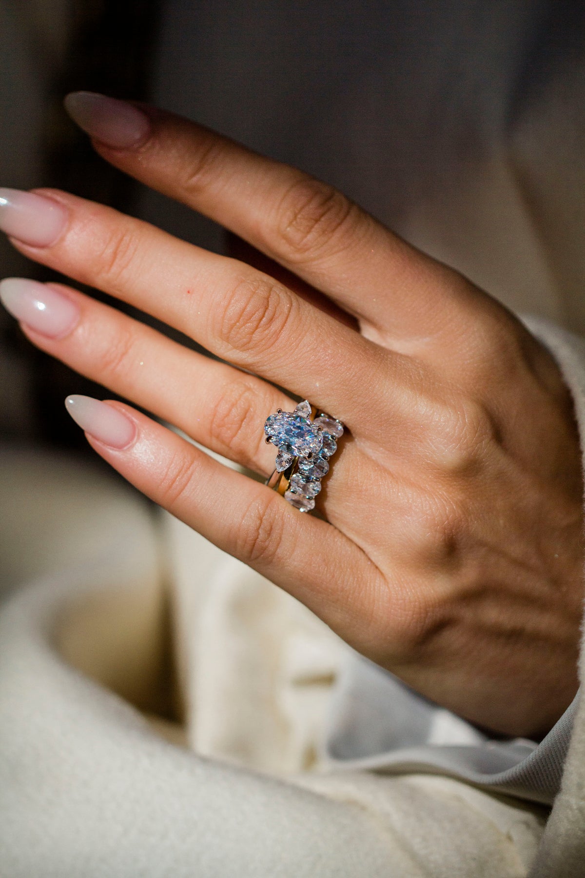 The Priscilla Band (6 Carat)