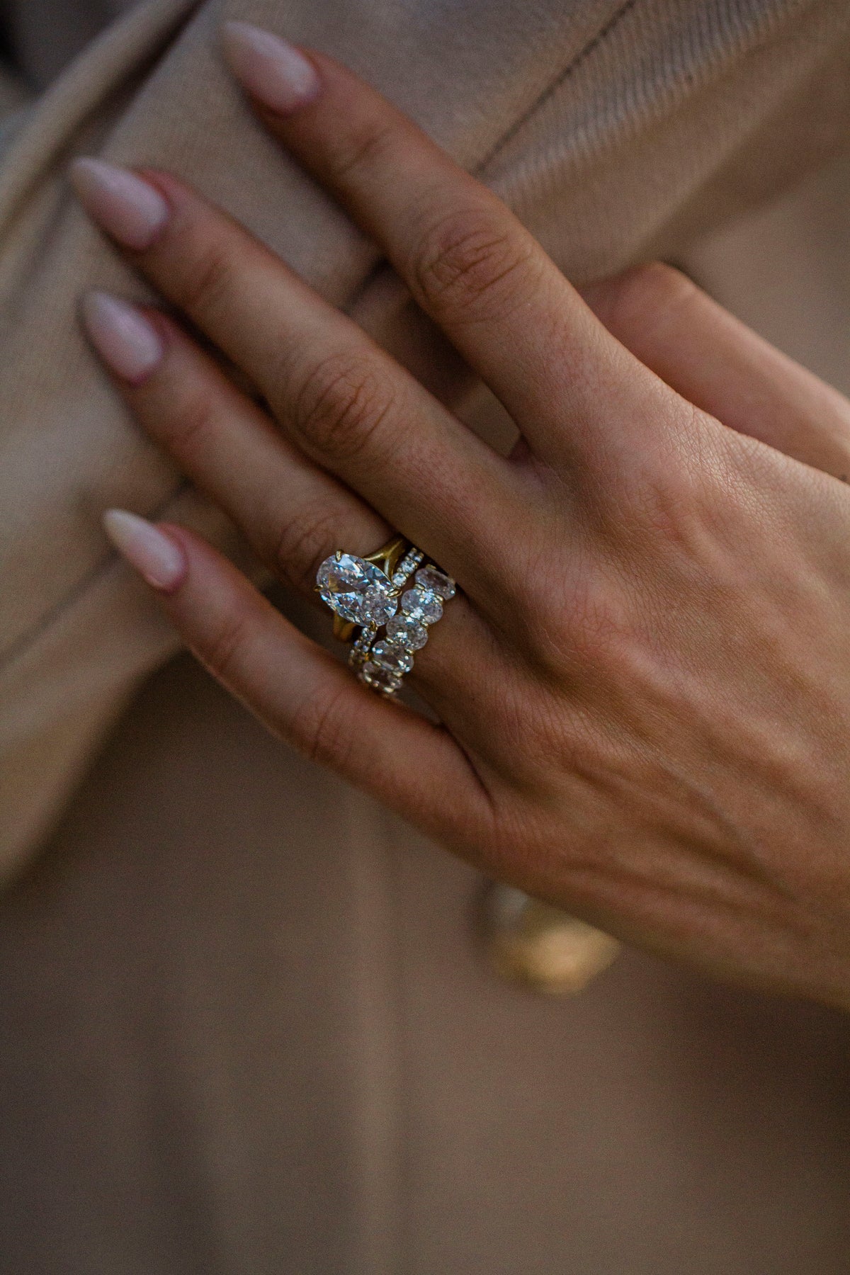 The Priscilla Band (6 Carat)