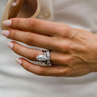 The Luna Ring (3.7 Carat)