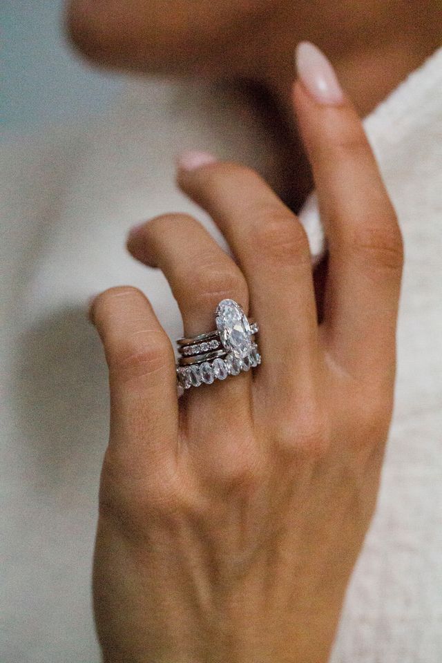 The Luna Ring (3.7 Carat)