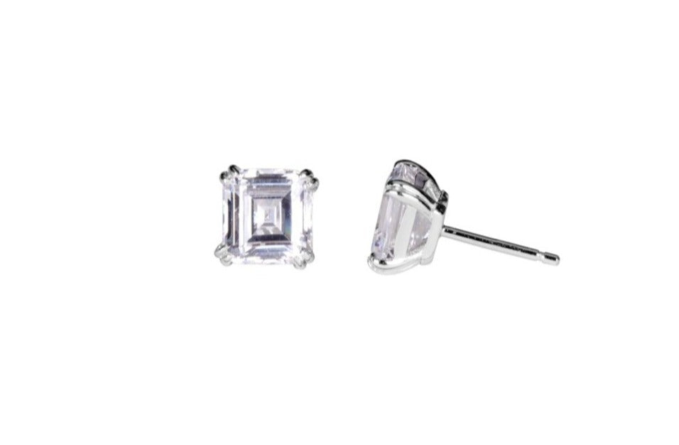 The Wren Studs (2.5 Carat)