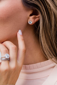 The Cora Studs (2.5 Carat)