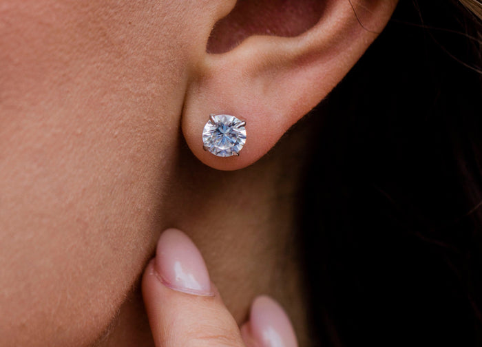 The Emmy Studs (1.5 Carat)
