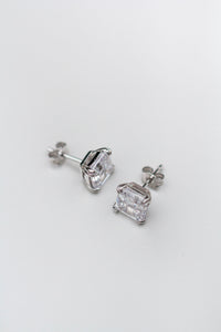 The Wren Studs (2.5 Carat)